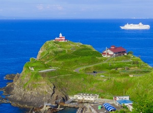 Nishin Goten, a lighthouse and Otaru Aquarium